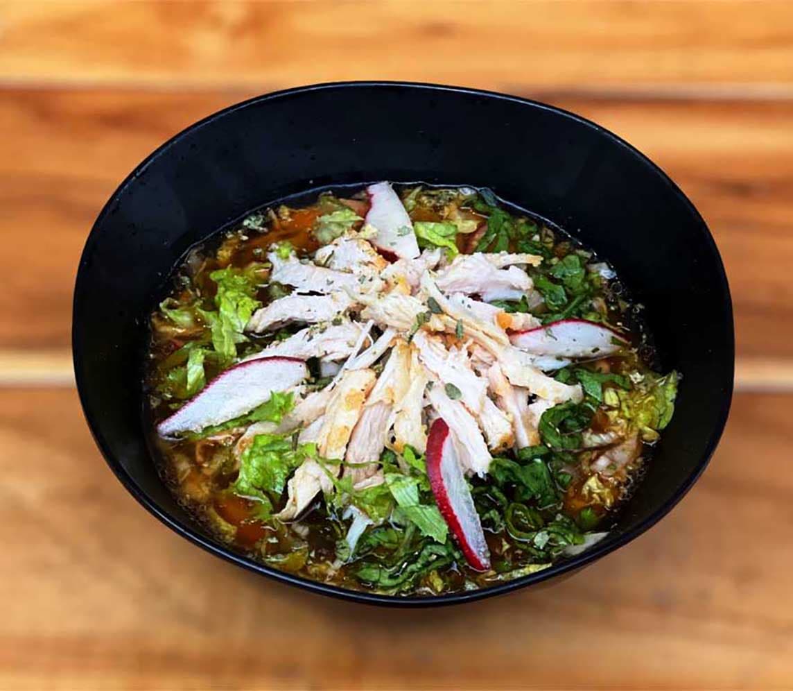 Pozole Medio Litro Pollo
