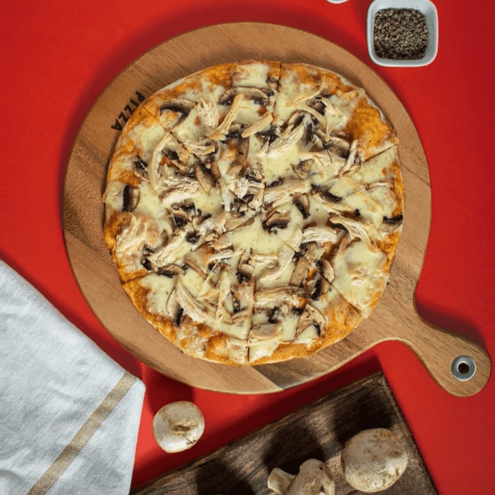 Pizza Pollo y Champiñones 6 porciones C