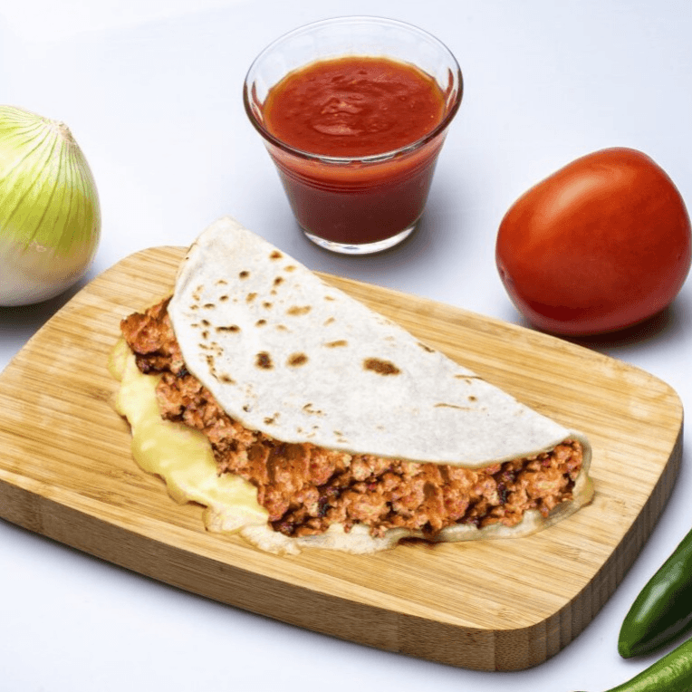 Quesadilla de Harina Machaca con Huevo