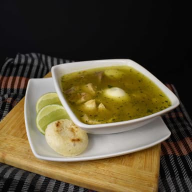 Consomé de Pollo