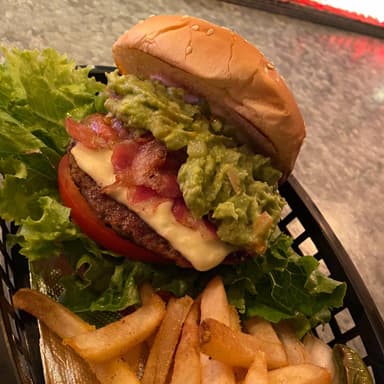 Combo Hamburguesa a La Burguer Guacamole