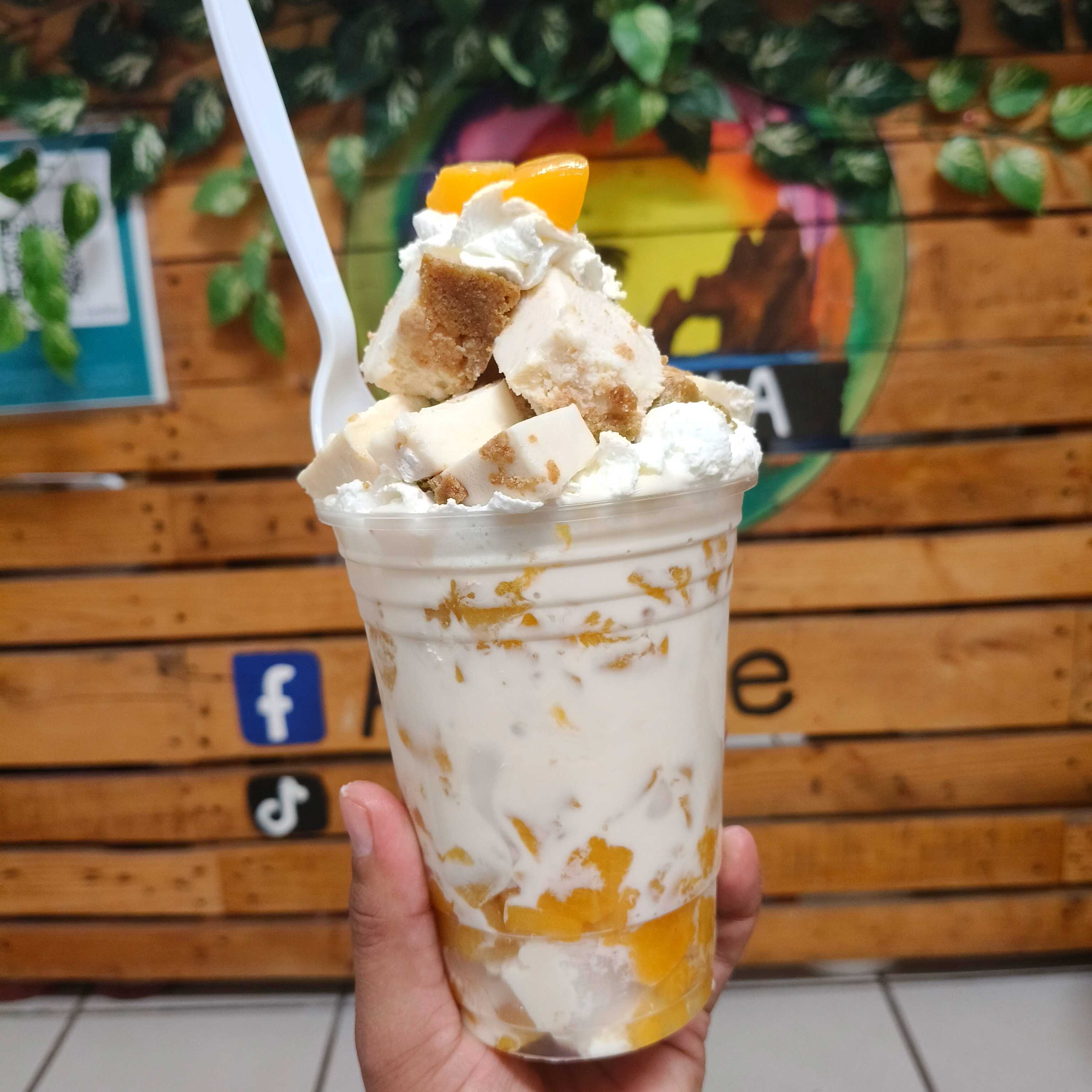 Duraznos con Crema + Chesscake