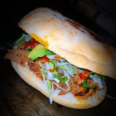Torta de Birria Especial + Vaso de Consomé