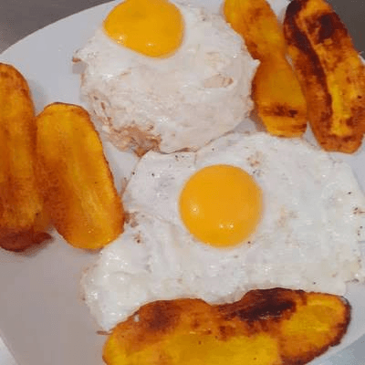 ARROZ A LA CUBANA CON 2 Huevos