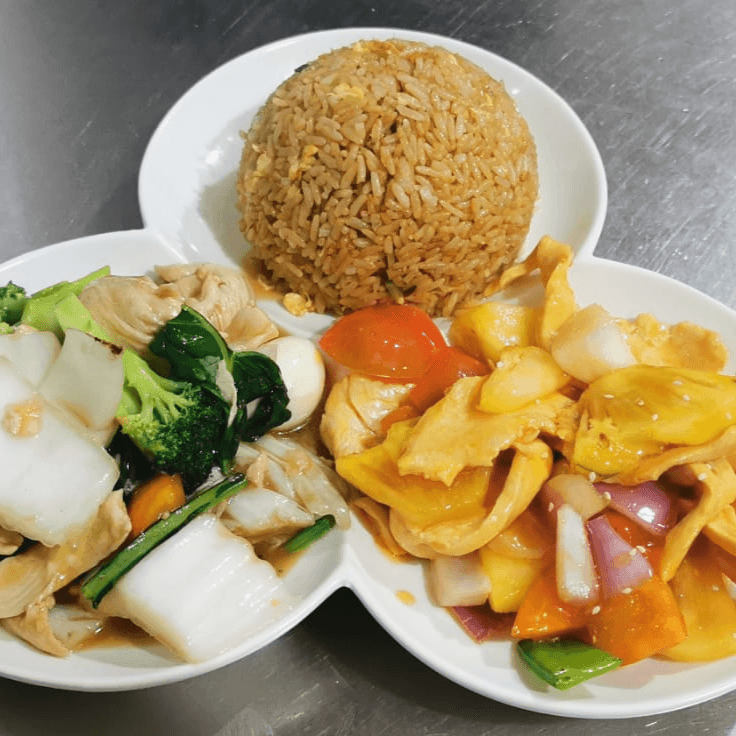 Pollo con Verduras, Huevo, Pollo con Piña y Chaufa