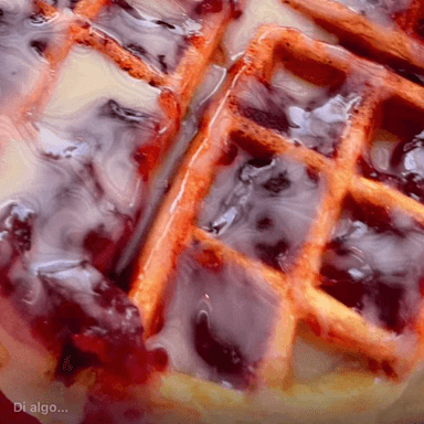 Waffle Lechera Mermelada de Fresa