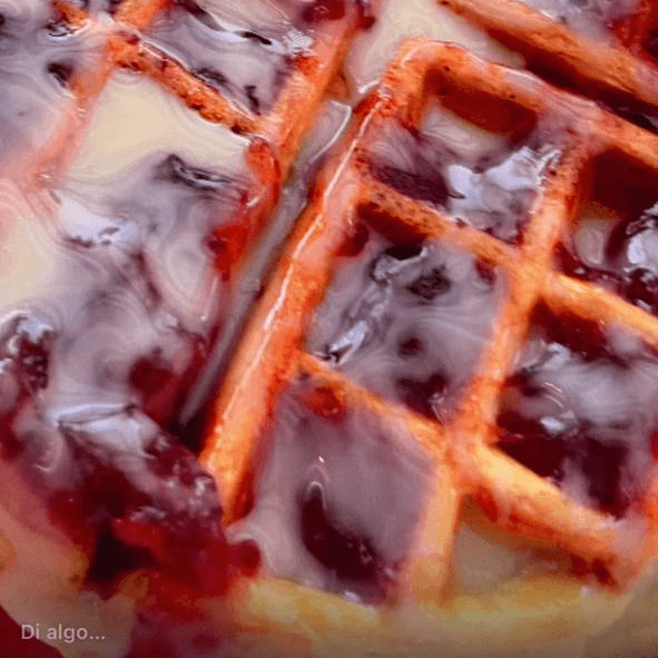 Waffle Lechera Mermelada de Fresa
