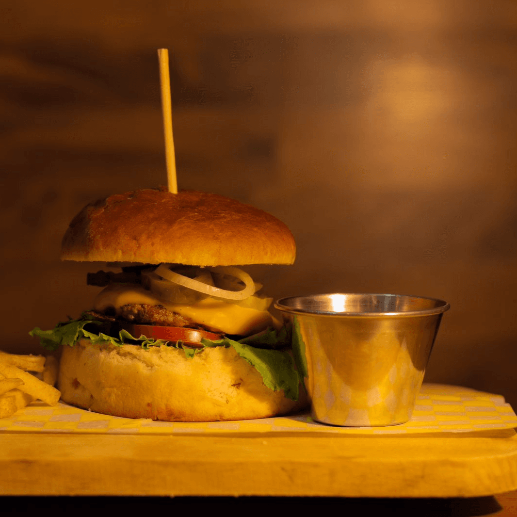 HAMBURGUESA CLASICA