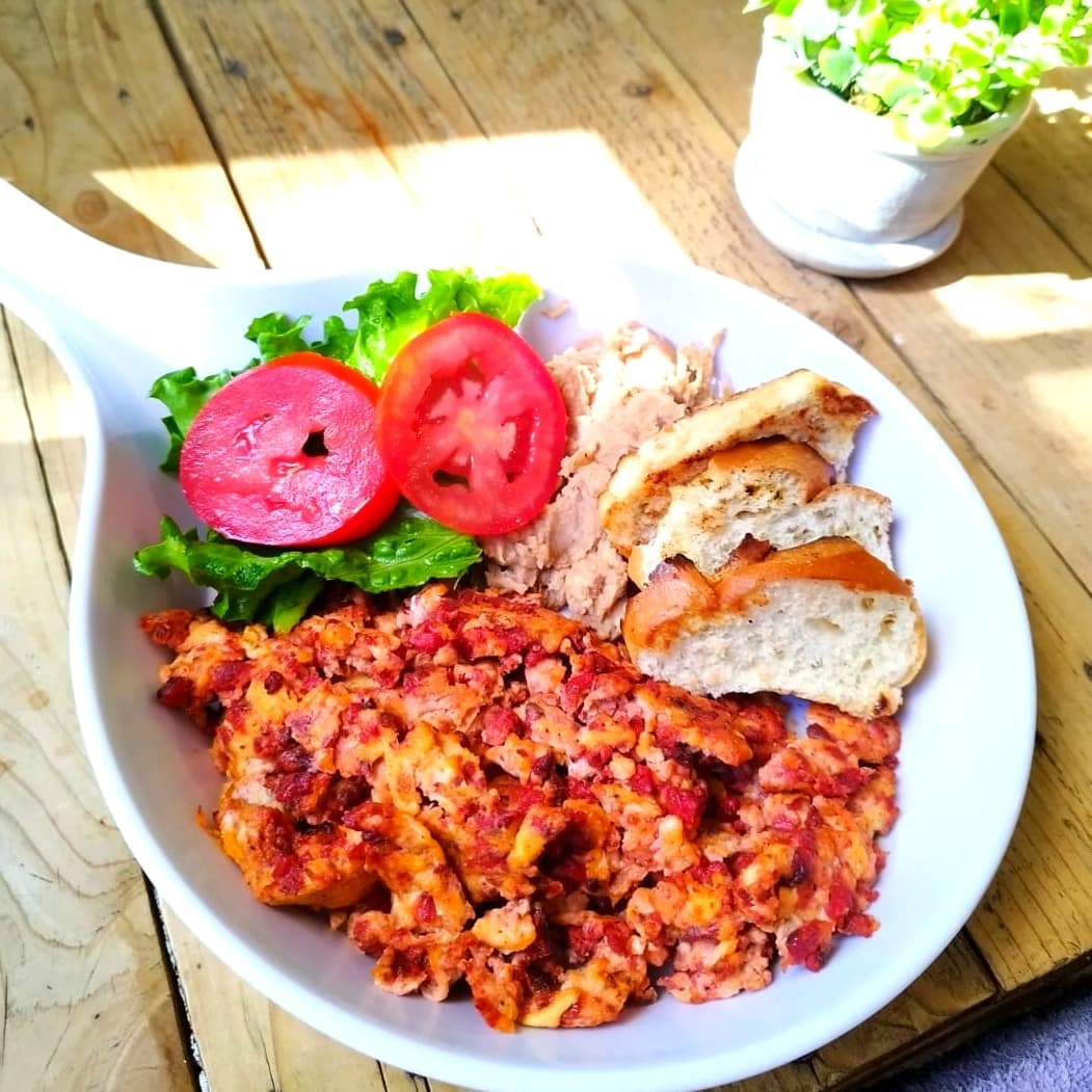 Huevos con Chorizo