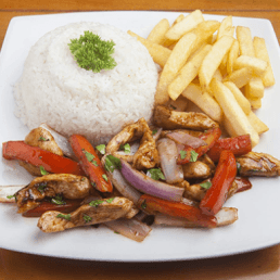 Saltado de Pollo
