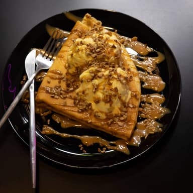 Crepa cajeta y nuez