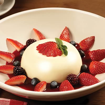 Panna Cotta Con Salsa De Frambuesa