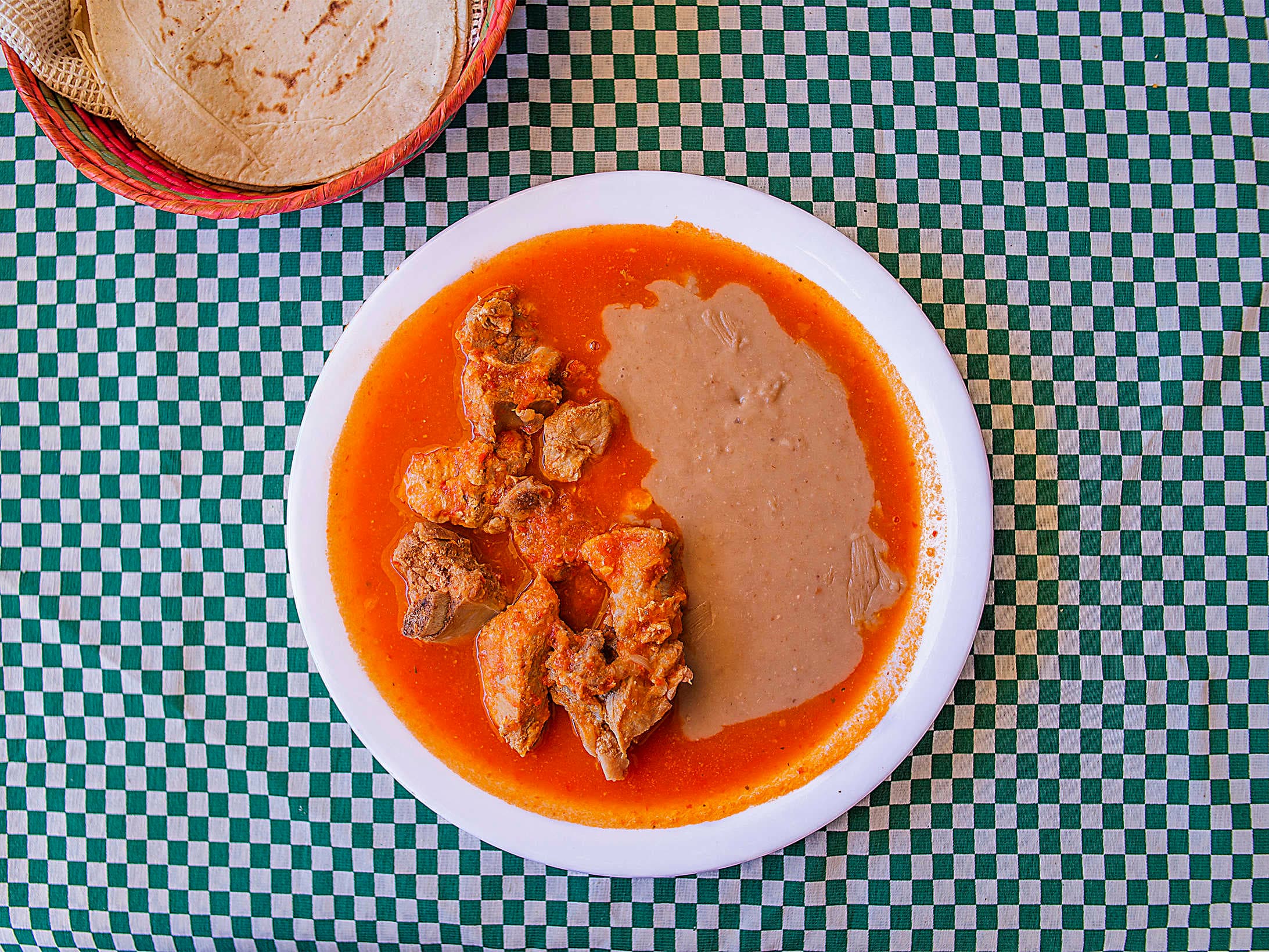 Costilla en Salsa Roja