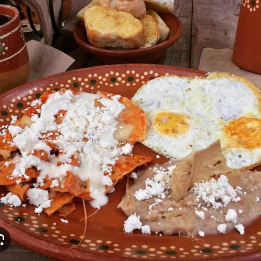 Chilaquiles con Huevo