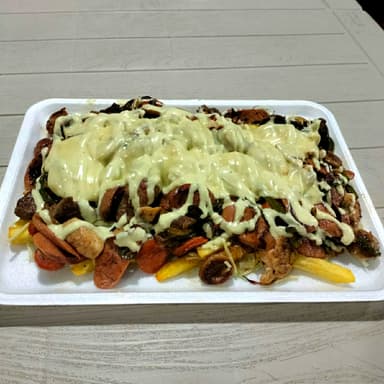 Salchipapa Especial J y J + Bebida