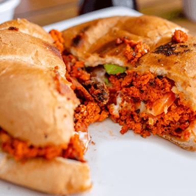 Torta de Longaniza con Queso