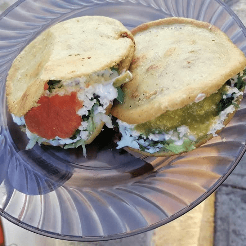 GORDITAS DE CHICHARRON PRENSADO