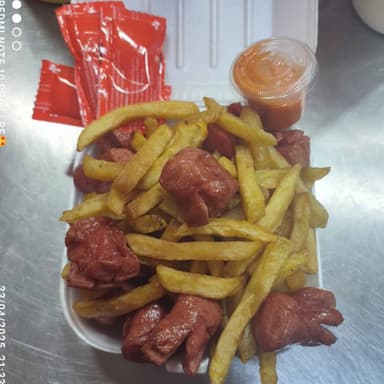 Salchipapas