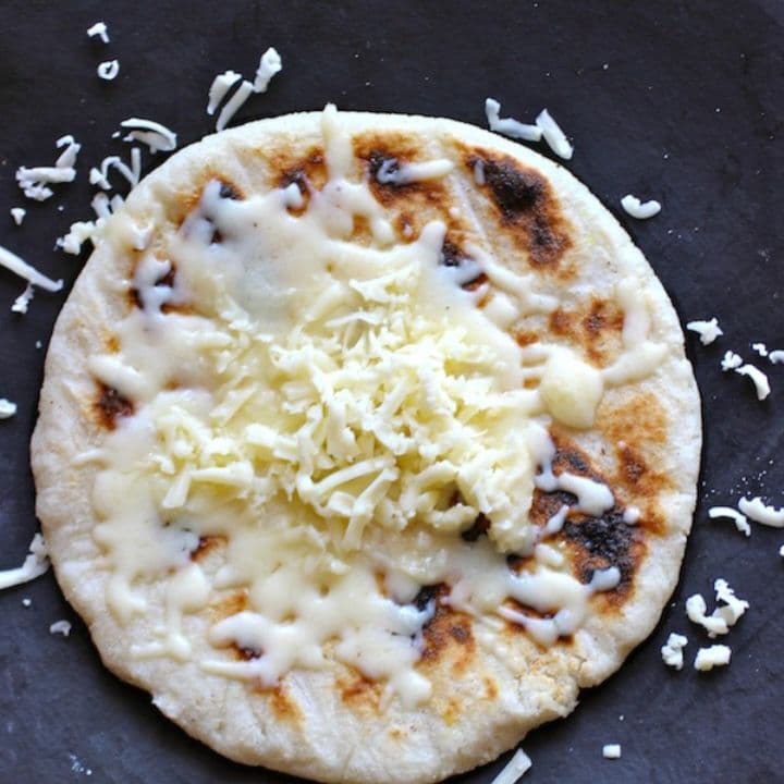Arepa con Queso