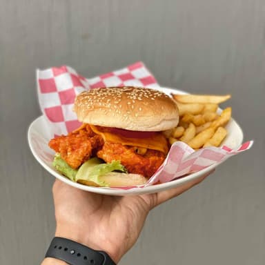 Burger Chicken y Papas