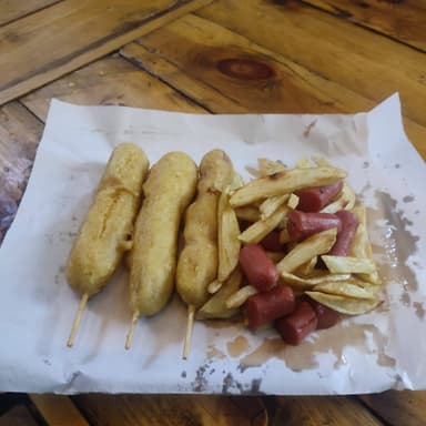 Banderillas + Salchipapas CH