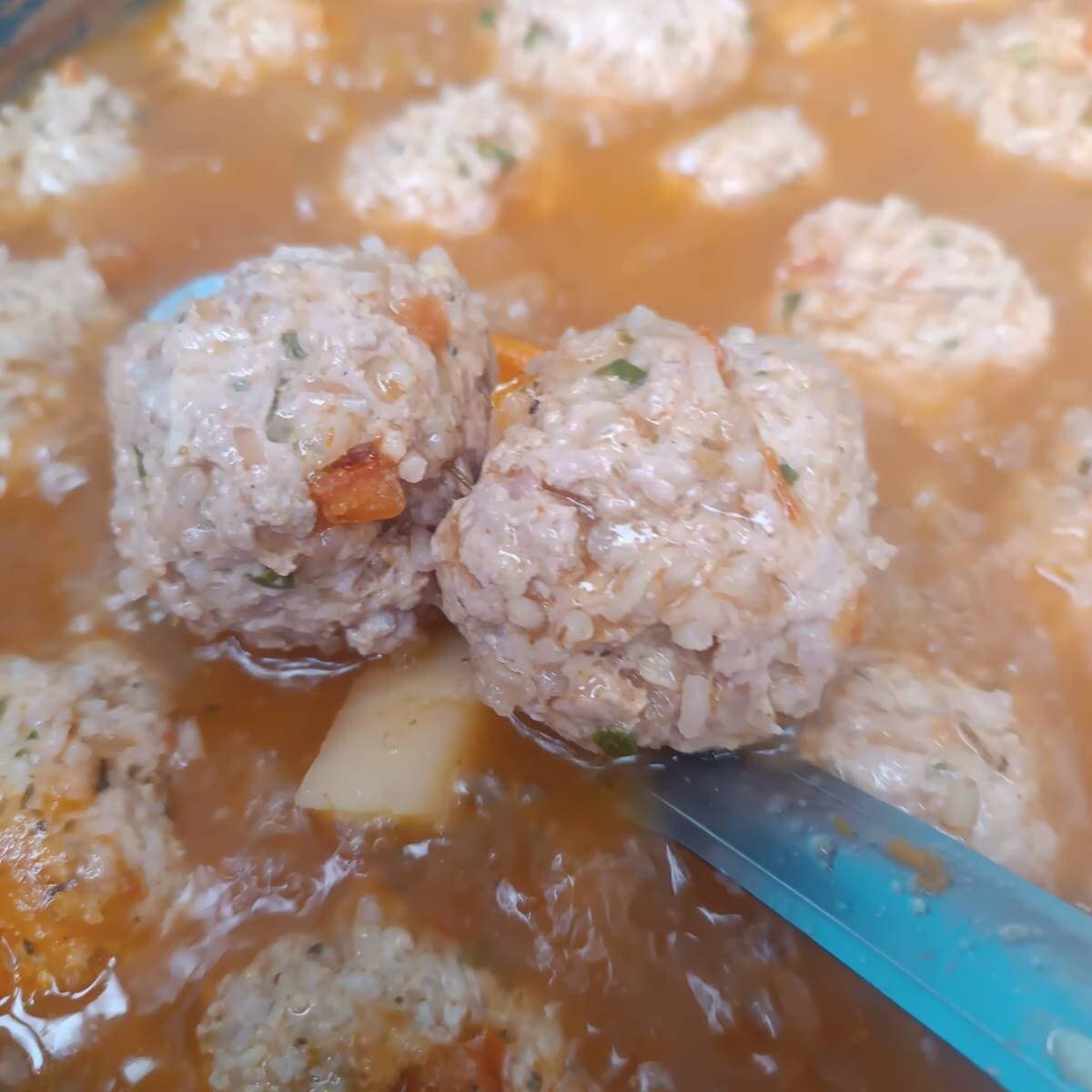 Albóndigas en Salsa de Tomate