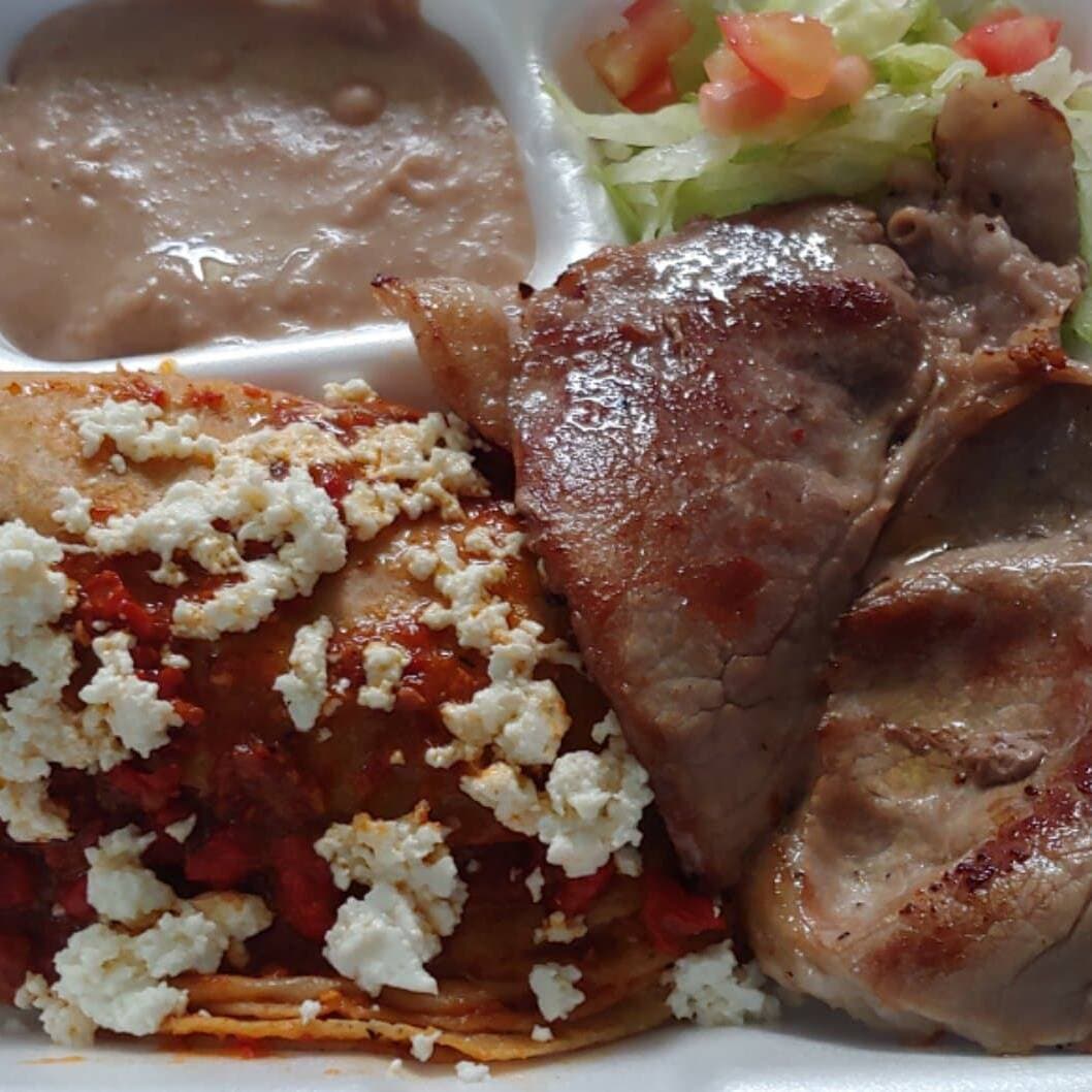 Enchiladas Salsa de Chorizo