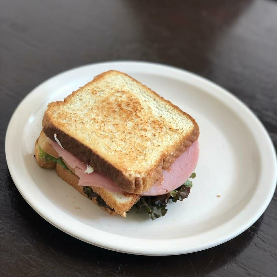 Club Sándwich con Papas Fritas