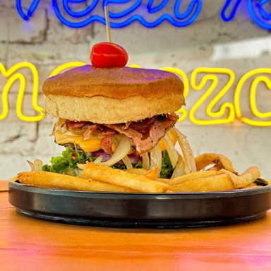 Burger Texana y Papas