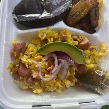Huevo Con Salchicha