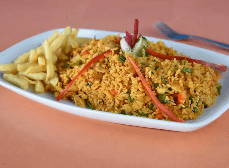 Arroz con Pollo + Arroz Mixto + 2 Batidos en Leche