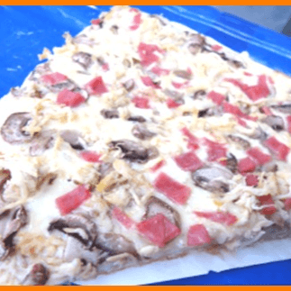Pizza Personal Pollo y Champiñones