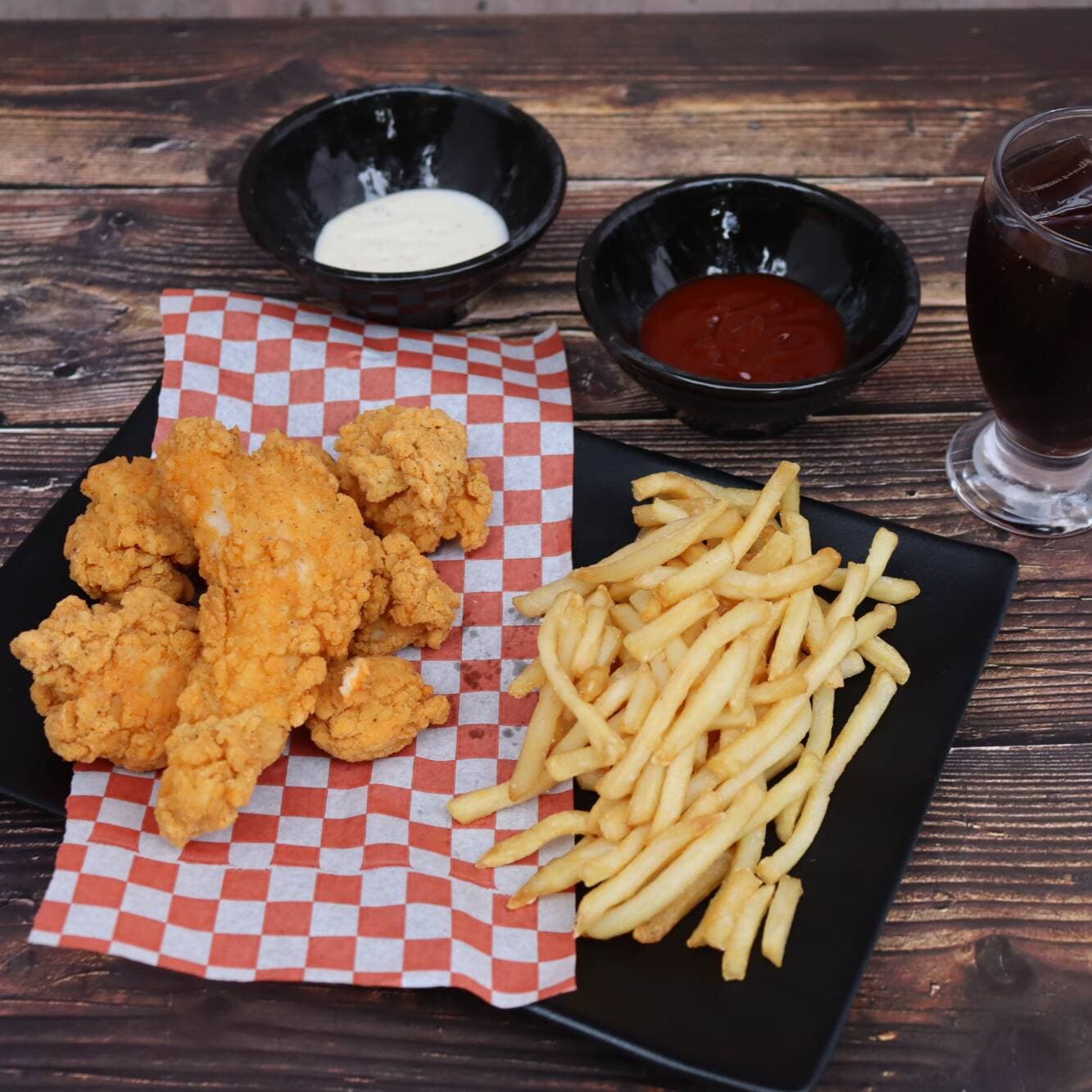 Combo- 8 Boneless Papas y Coca