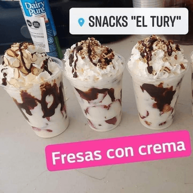 Fresas con crema  naturales  medianas. 16oz