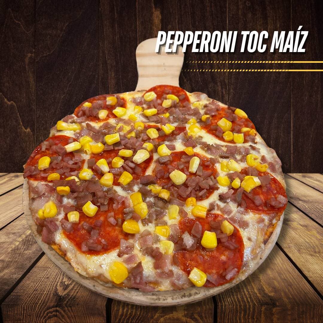 Especiales Pepperoni, Tocineta y Maíz