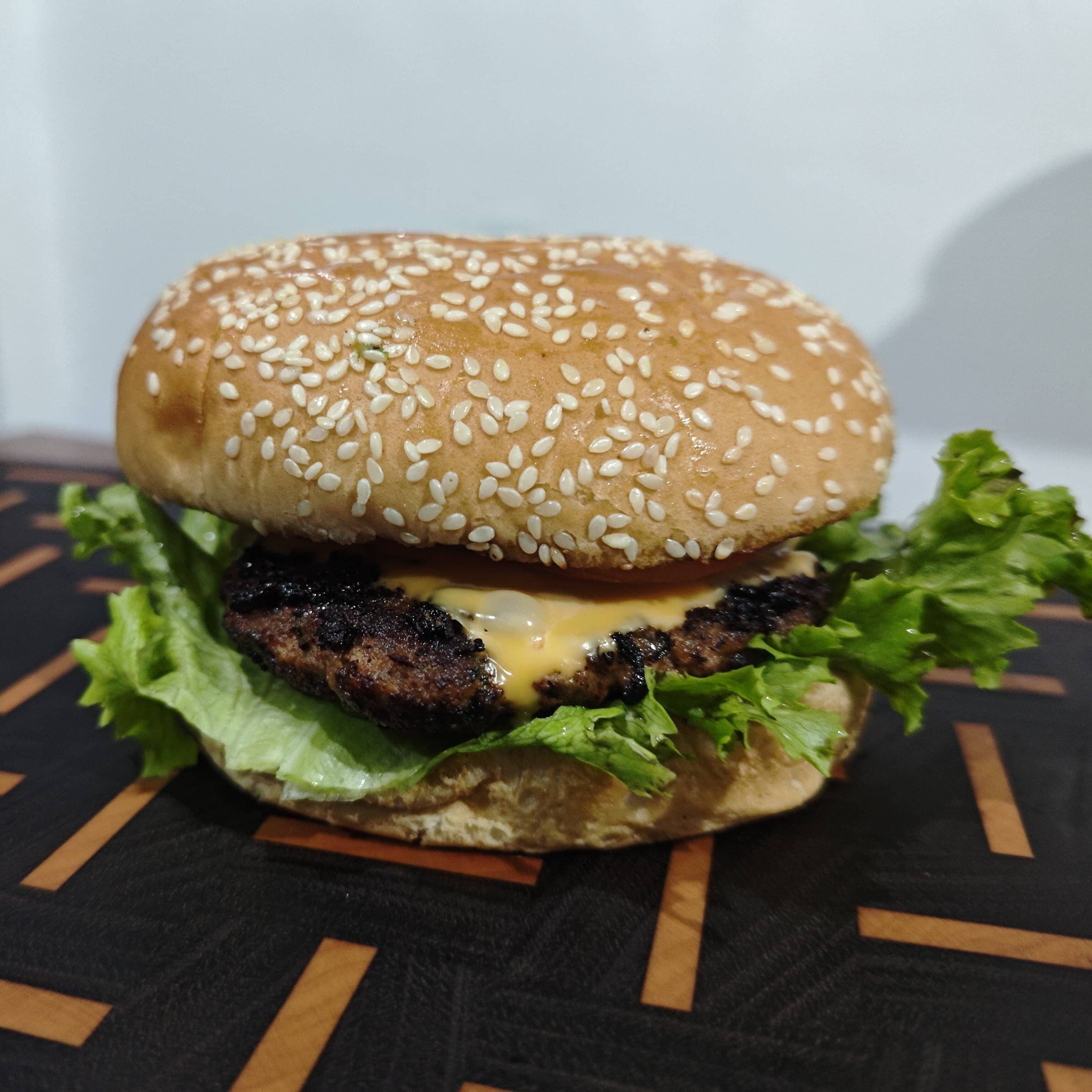 HAMBURGUESA CLASICA