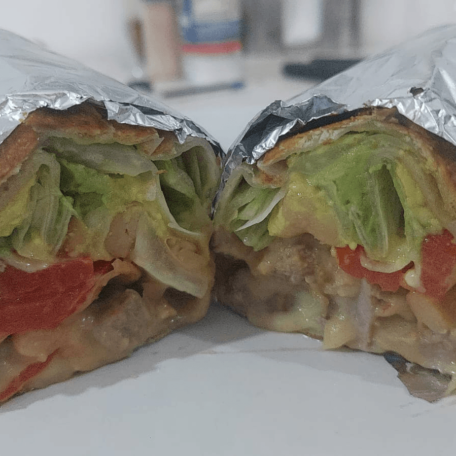 Burro de Pechuga de Pollo Deshebrada