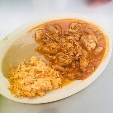 Carnitas en Salsa Roja