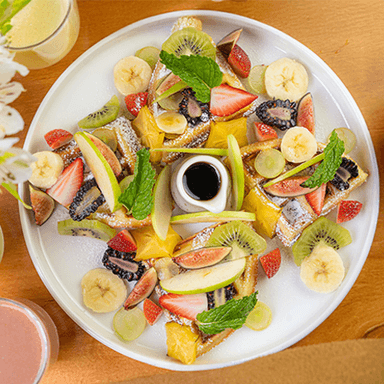Waffles Belga con Fruta y Miel