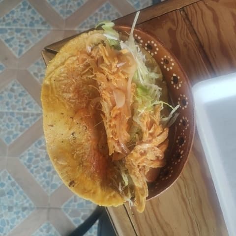 Quesadilla de Tinga de Pollo