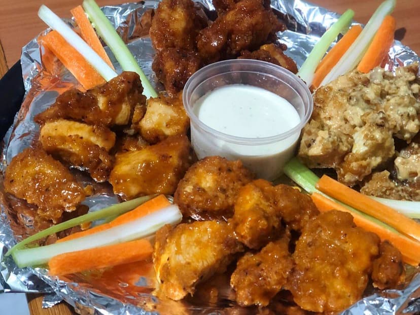 Los Panchitos wings and boneless