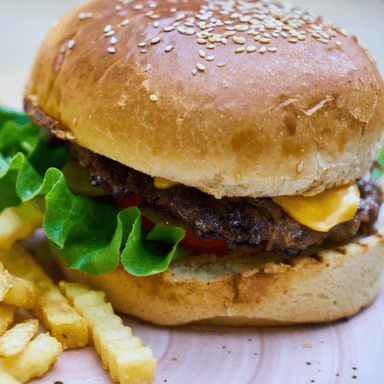 Hamburguesa de Carne + Gaseosa 500 ml
