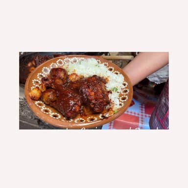 Comida de Pollo en Adobo
