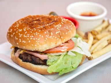Hamburguesa De Res A La Parrilla