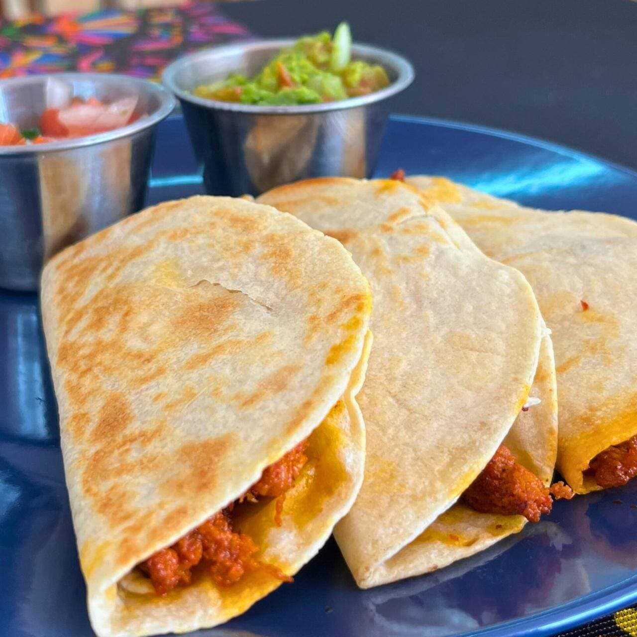 Quesadillas con Chorizo 3 pzas