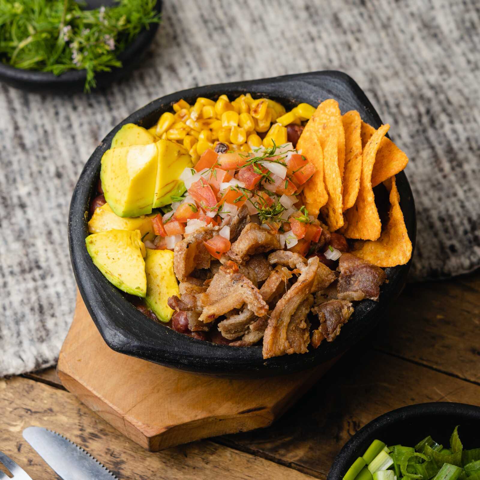 Cazuela de Frijoles Mexicana + Bebida