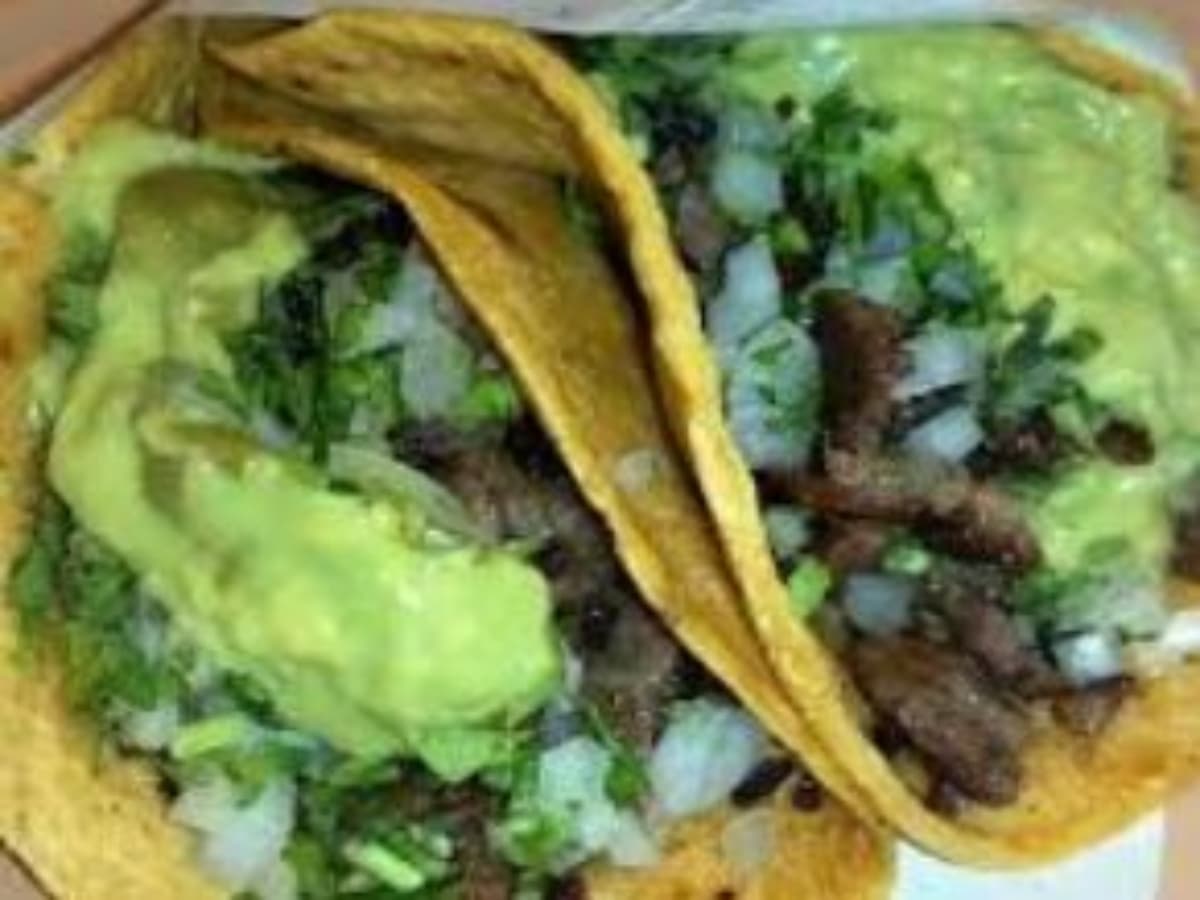 Taquería de Asada "Los 3 López"