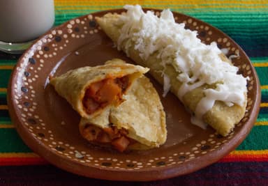 Empanada de Carne Deshebrada de Res