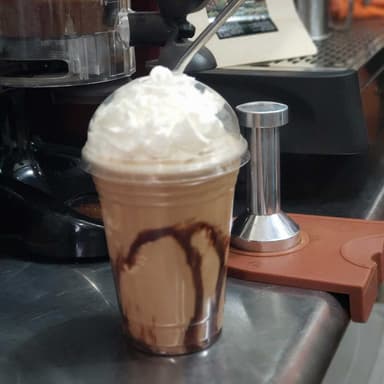 Frapuccino de Caramelo Vaso de 16 Oz
