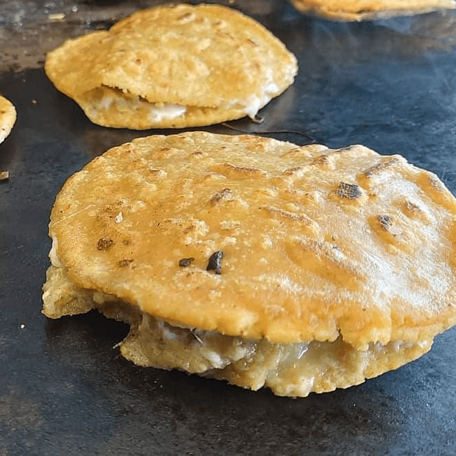 Gordita Queso